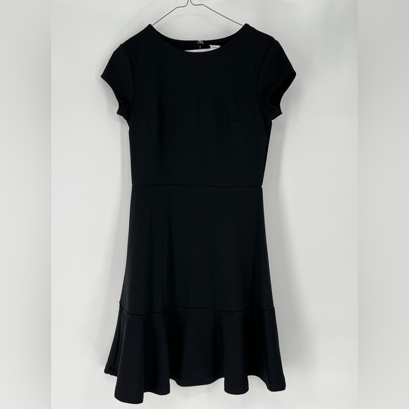 GAP Dresses & Skirts - GAP LITTLE BLACK DRESS WITH‎ CAP SLEEVES AND BACK ZIPPER, CUTE AND CASUAL